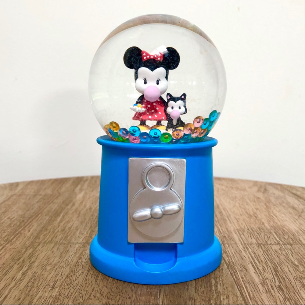 Disney CUTIE’S COLLECTION Minnie Mouse Snowglobe